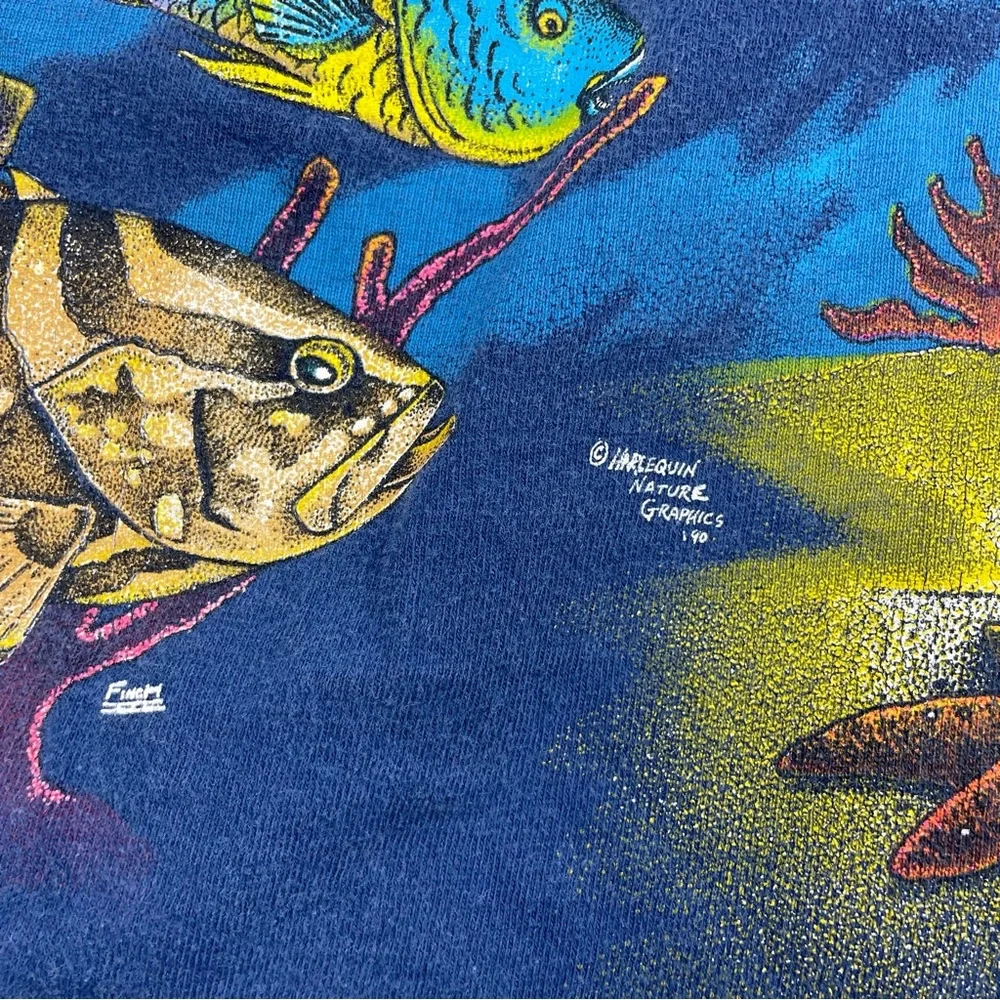 Vtg 90's Harlequin Nature Graphics All Over Print Ocean/Wildlife T Shirt Size L - Picture 8 of 8
